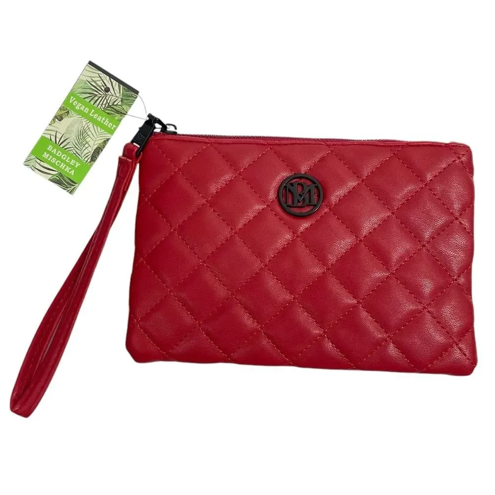 NWT Badgley Mischka Red Quilted Vegan Leather Wristlet‎ Card Holder Wallet
